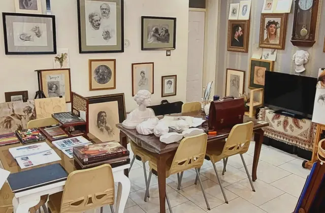 آموزشگاه طراحی و نقاشی و مجسمه سازی فام