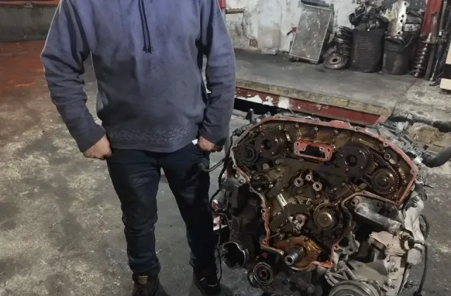 تعمیرگاه حسن پژو فرانس