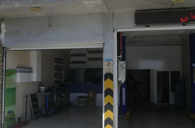 تعمیرگاه اتومبیل راهبران