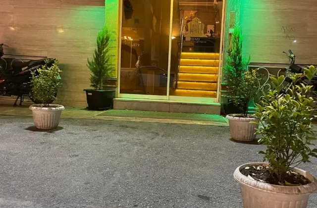 سوئیت آپارتمان فیضی